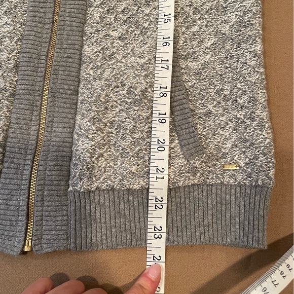 Tommy Hilfiger Grey Cardigan - size medium - Picture 8 of 9